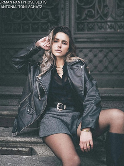 German pantyhose slut Antonia 'Toni' Schatz Parte 2