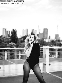 German pantyhose slut Antonia 'Toni' Schatz Parte 4
