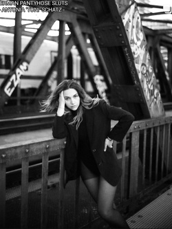 German pantyhose slut Antonia 'Toni' Schatz Parte 4