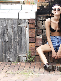 Le foto di Sandra....una lurida troia!