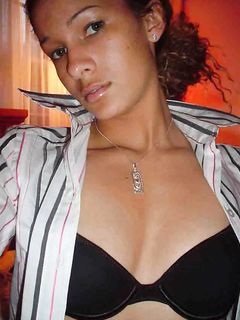 Ragazza brasiliana occhi verdi