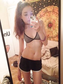 Foto porno di Whatsapp di una 18enne