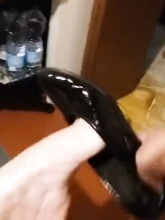 Mia moglie viene messa a nudo 3