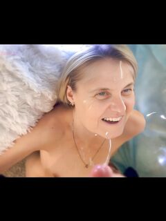 Sborrata in faccia mia moglie qualche anno fa